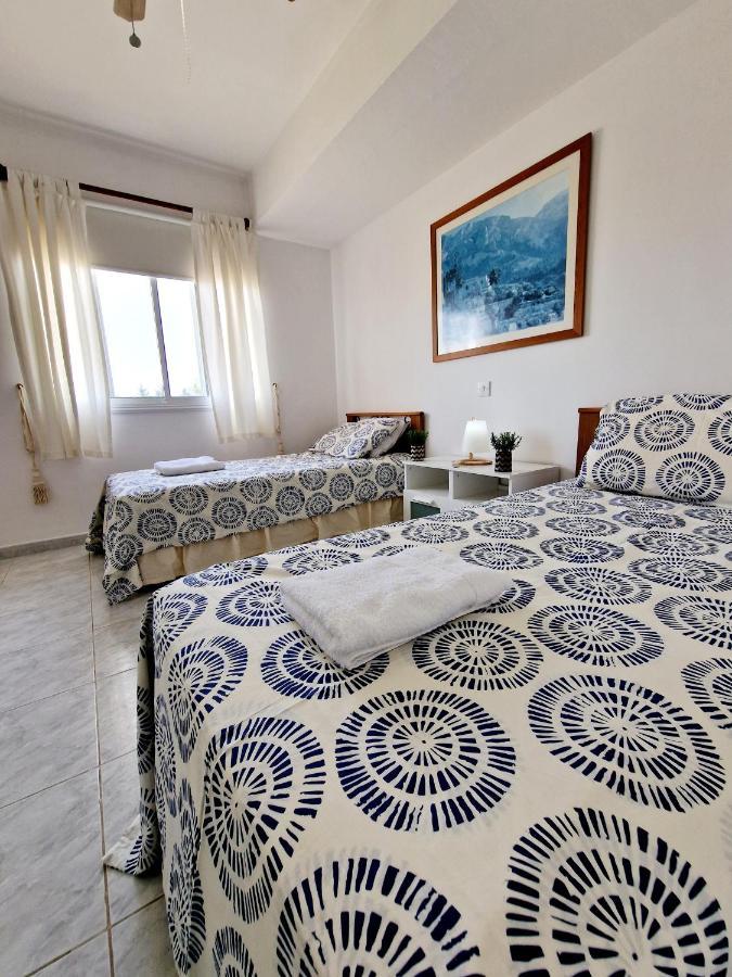 Emma'S Place, 2 Bedroom Apartment With Pool View Paphos Exterior foto