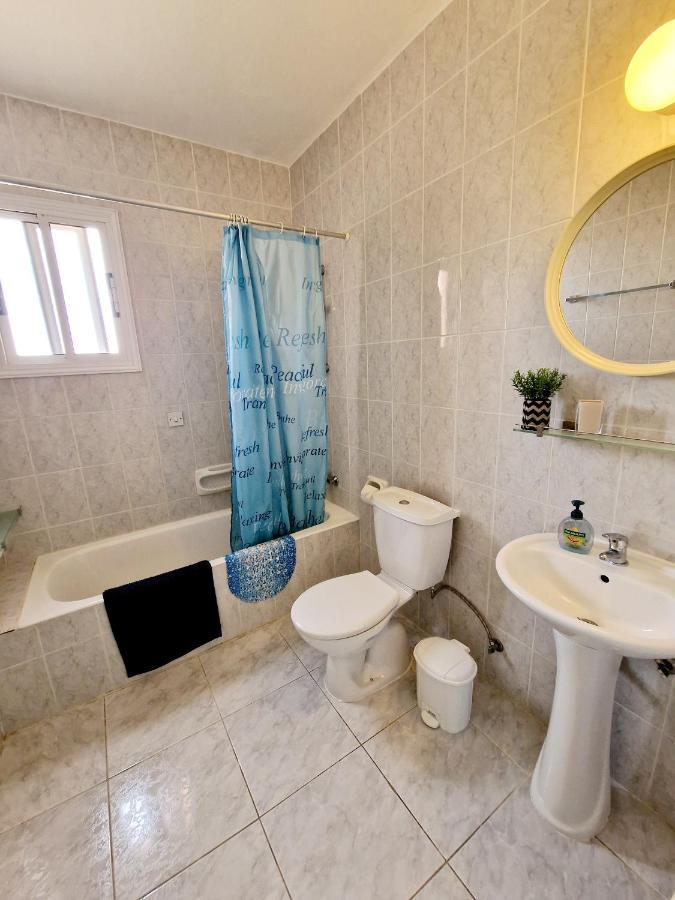 Emma'S Place, 2 Bedroom Apartment With Pool View Paphos Exterior foto